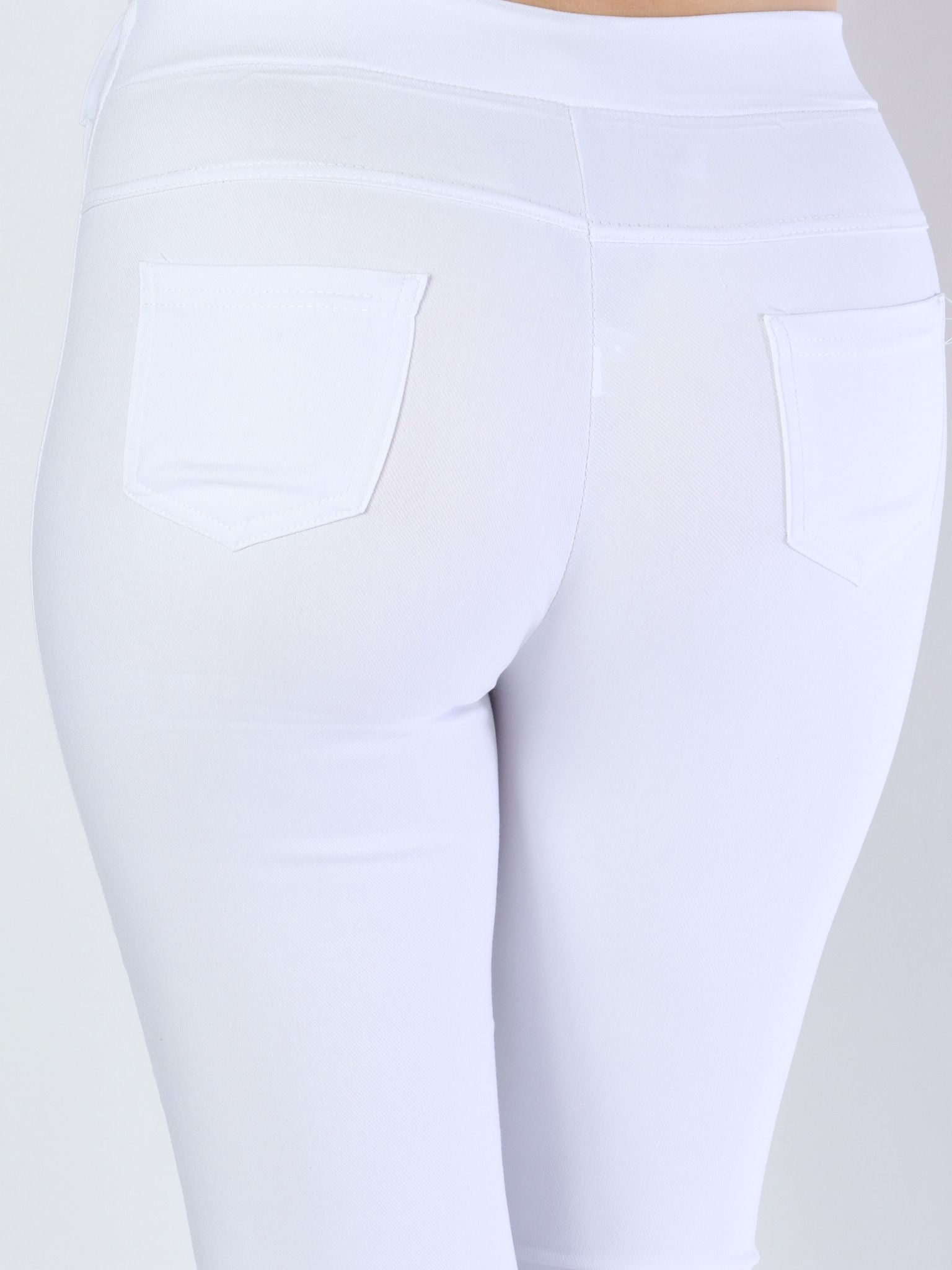 Kaya - Byxor med guldknappar och volangfåll